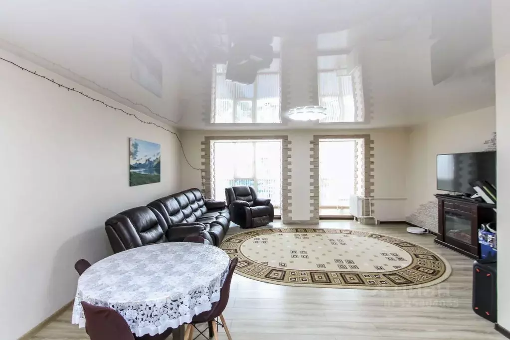 3-к кв. Тюменская область, Тюмень Мелиораторов мкр, ул. Мелиораторов, ... - Фото 1