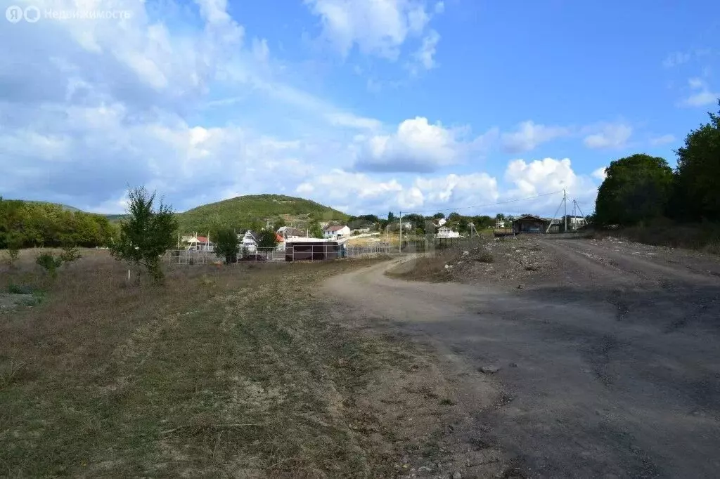 Участок в Балаклавский район, Орлиновский муниципальный округ, село ... - Фото 1