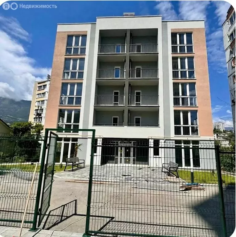 1-комнатная квартира: Ялта, улица Грибоедова, 15 (45.7 м) - Фото 2