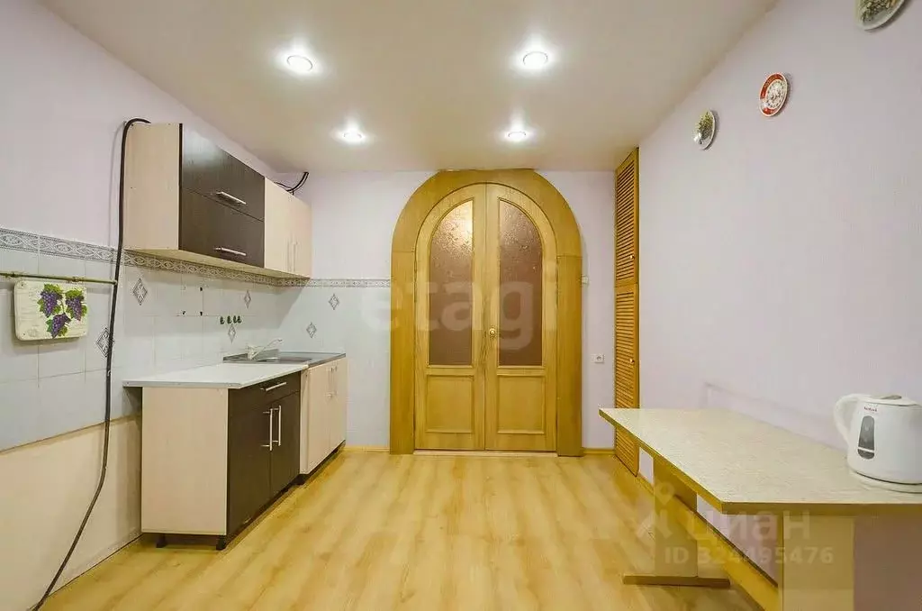 4-к кв. Свердловская область, Екатеринбург ул. Народной Воли, 25 ... - Фото 2