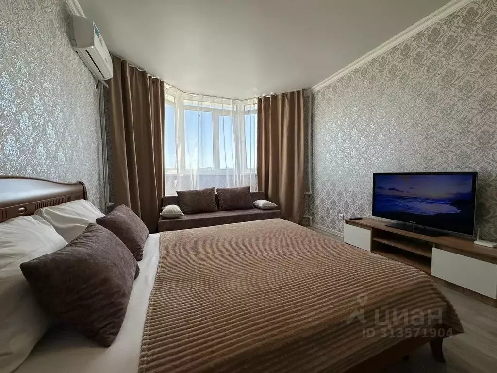 2-к кв. Оренбургская область, Оренбург ул. Фронтовиков, 8/3 (60.0 м) - Фото 0