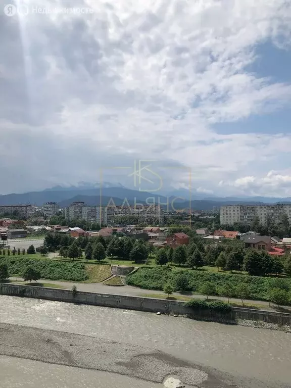Квартира-студия: Владикавказ, улица Олега Кошевого, 2 (59 м) - Фото 2