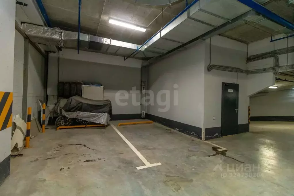 Гараж в Тюменская область, Тюмень ул. Тимофея Чаркова, 81с2 (14 м) - Фото 0