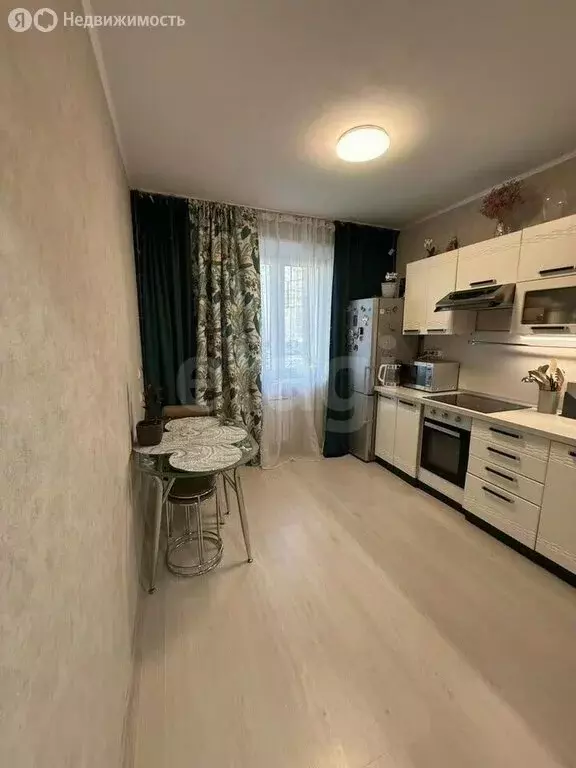 2-комнатная квартира: Челябинск, улица Александра Шмакова, 31 (65 м) - Фото 1