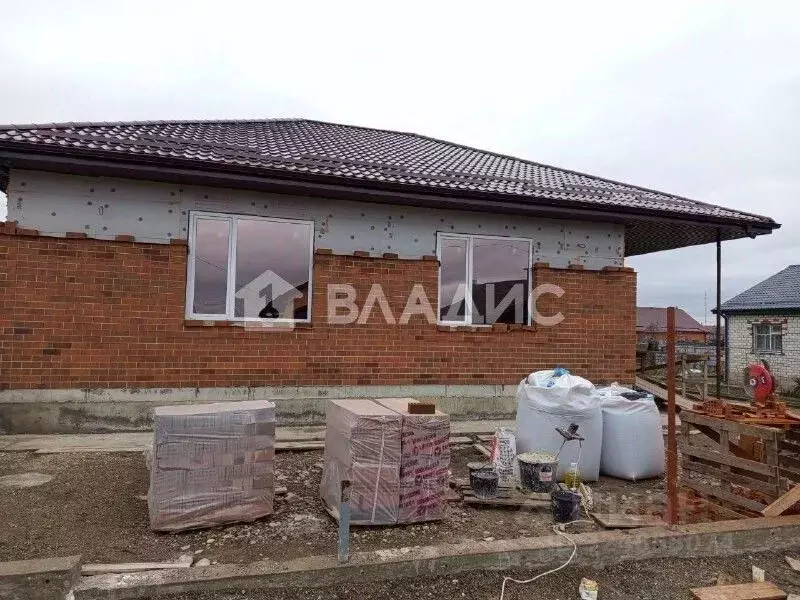 Дом в Адыгея, Майкоп Парковый пер. (135 м) - Фото 1