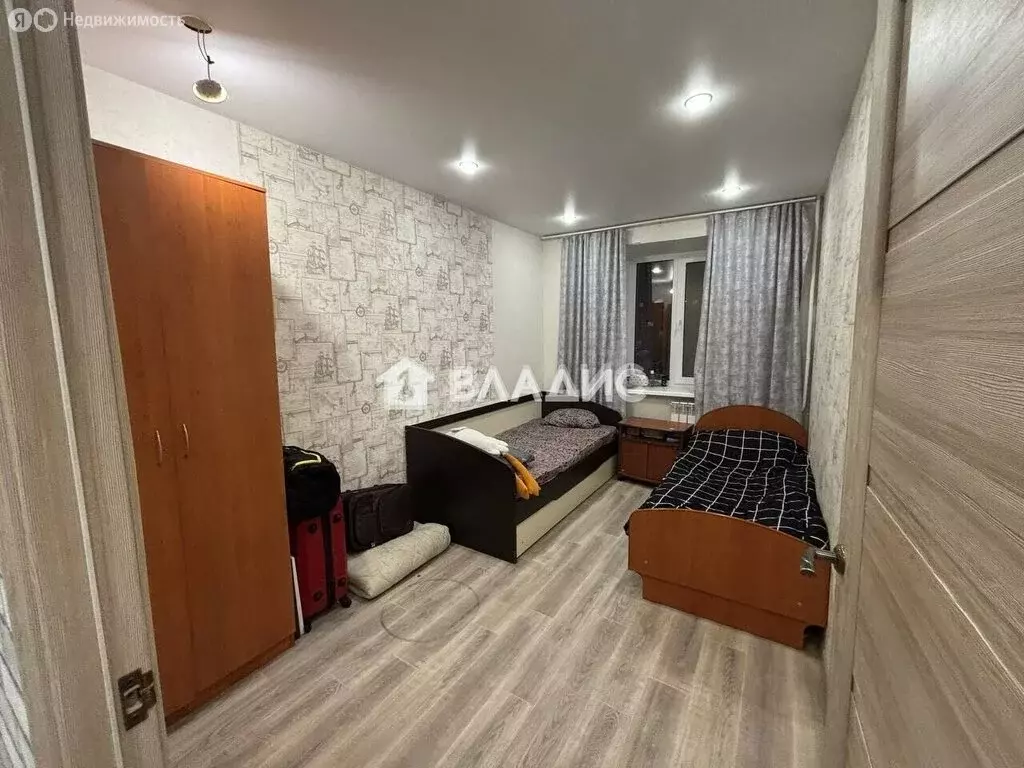 2-комнатная квартира: Тобольск, 4-й микрорайон, 11А (45.3 м) - Фото 1