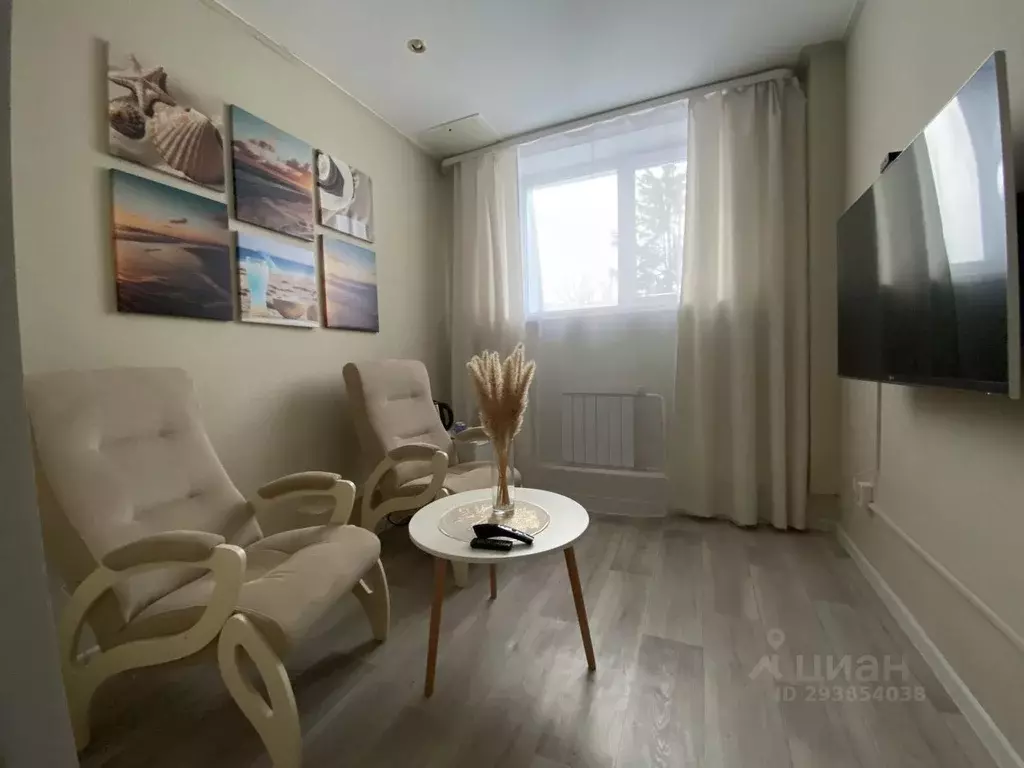 Комната Ямало-Ненецкий АО, Ноябрьск ул. Энтузиастов, 22Б (15.0 м) - Фото 1