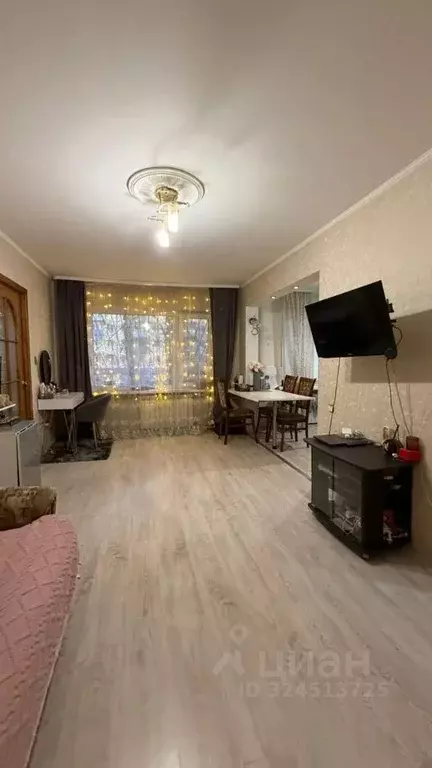 2-к кв. Омская область, Омск просп. Мира, 20 (45.0 м) - Фото 0