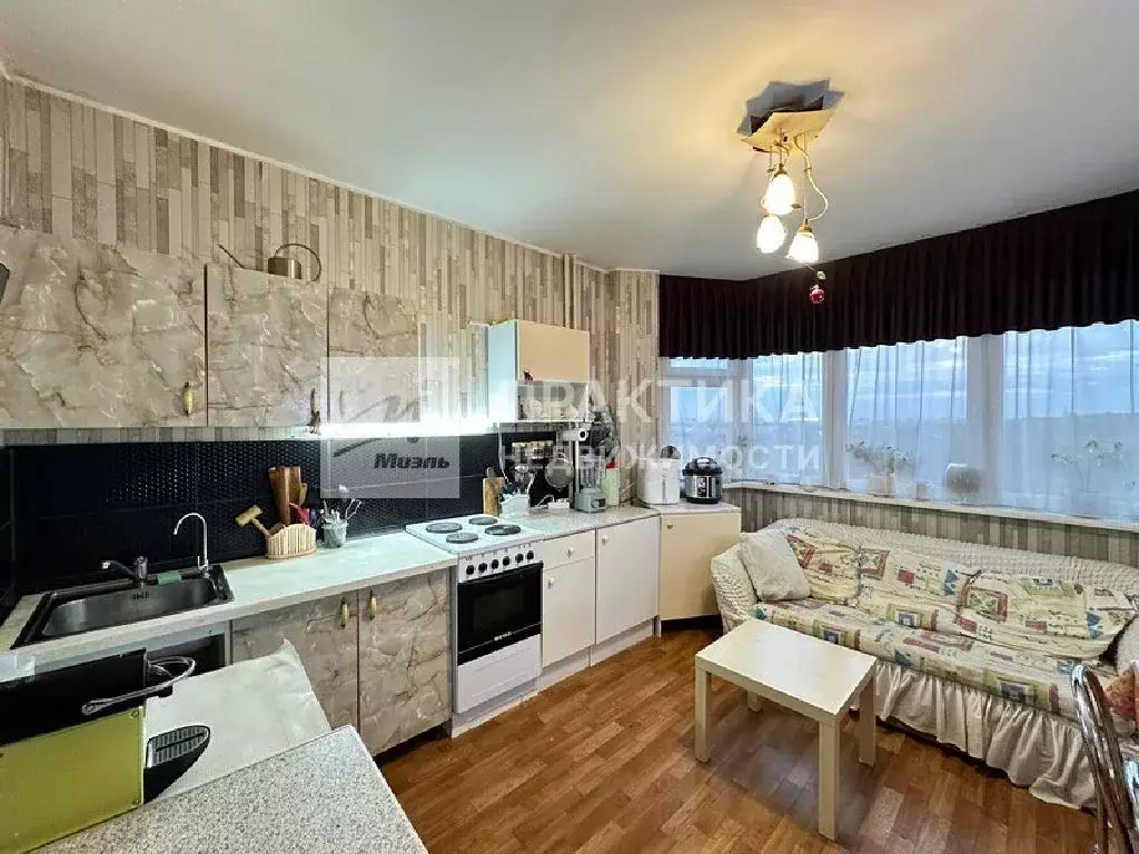 Продается 3-комнатная квартира - Фото 1