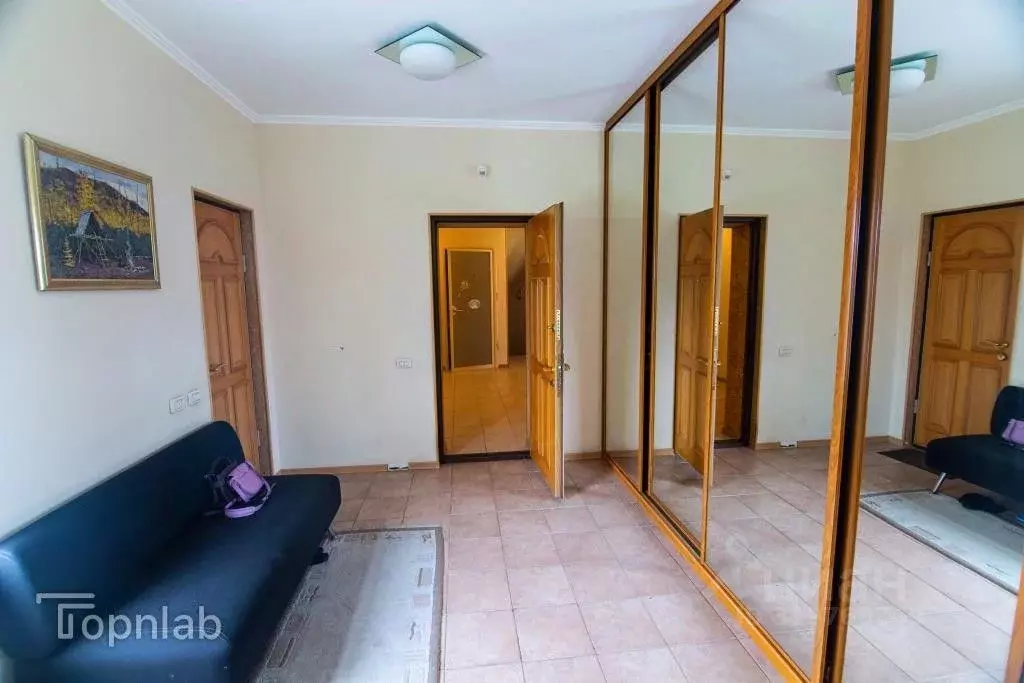 Дом в Камчатский край, Петропавловск-Камчатский ул. Топоркова, 39 (506 ... - Фото 2