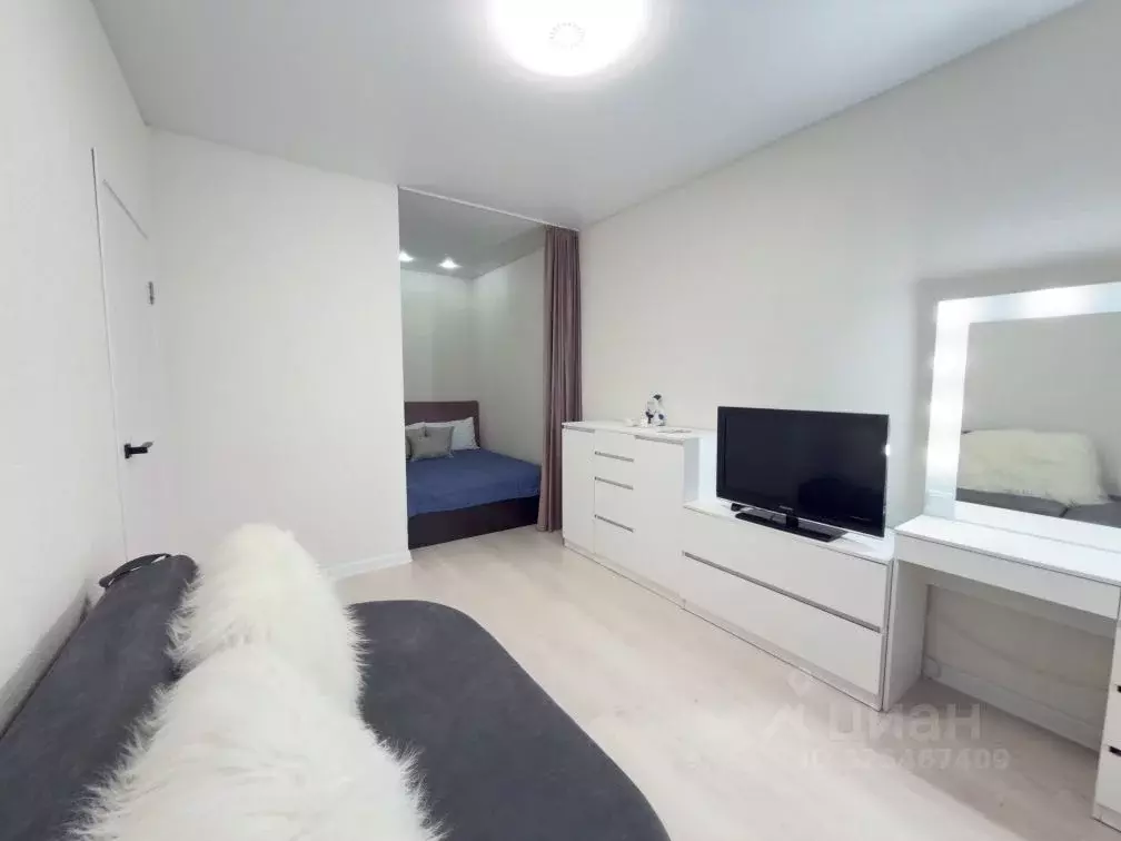 1-к кв. Тюменская область, Тюмень ул. Дмитрия Менделеева, 2к2 (45.0 м) - Фото 1