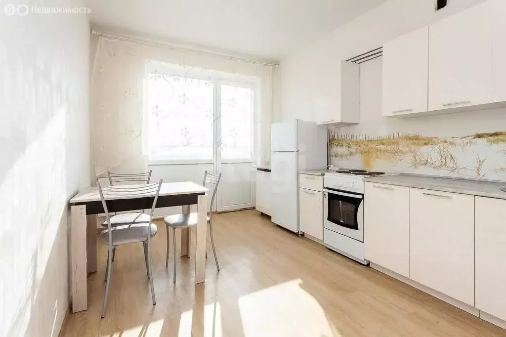 3-комнатная квартира: Краснодар, улица Автолюбителей, 1Дк1 (71.7 м) - Фото 1