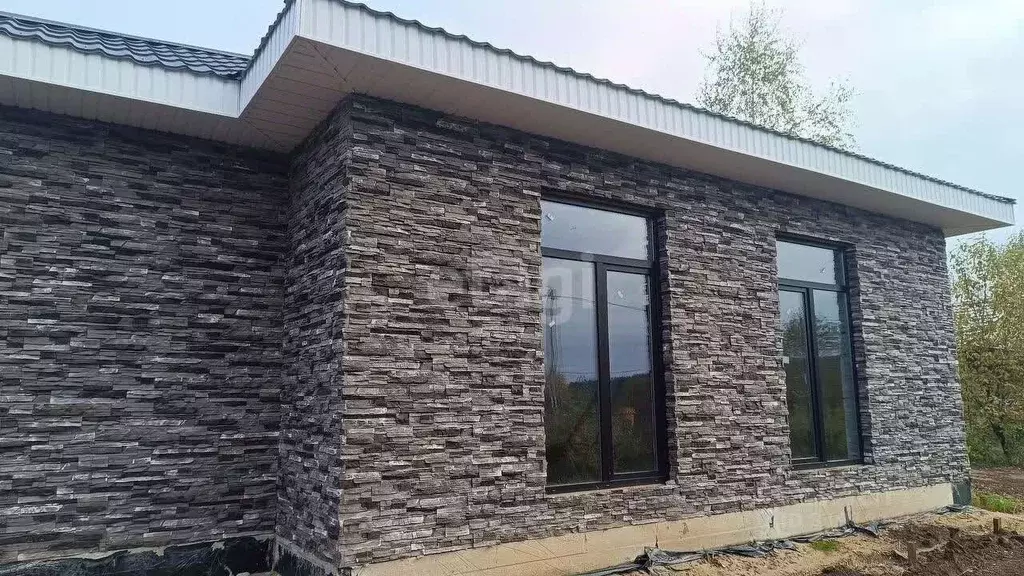 Дом в Калужская область, Совхоз Боровский с/пос, д. Комлево  (110 м) - Фото 1