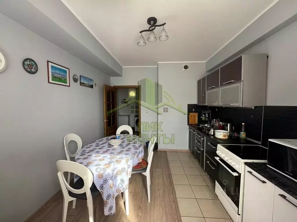 2-к кв. Бурятия, Улан-Удэ ул. Калашникова, 11Б (67.3 м) - Фото 2