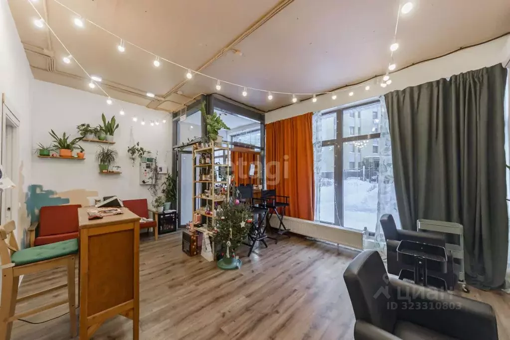 Помещение свободного назначения в Тюменская область, Тюмень ул. ... - Фото 1