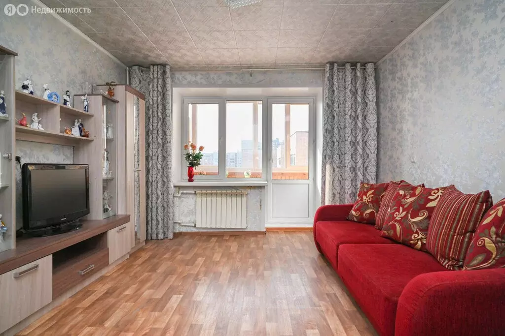 3-комнатная квартира: Казань, улица Максимова, 3 (65.9 м) - Фото 1