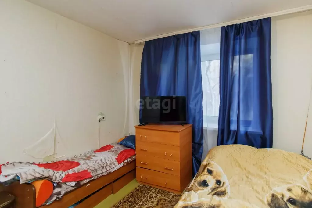 Комната Тюменская область, Тюмень Олимпийская ул., 27 (12.5 м) - Фото 1