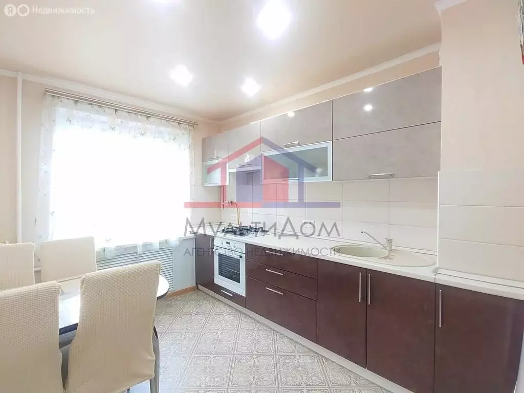 3-комнатная квартира: Губкин, улица Космонавтов, 15 (63.7 м) - Фото 1