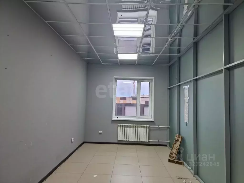 Офис в Ямало-Ненецкий АО, Новый Уренгой просп. Губкина, 14А (23 м) - Фото 1