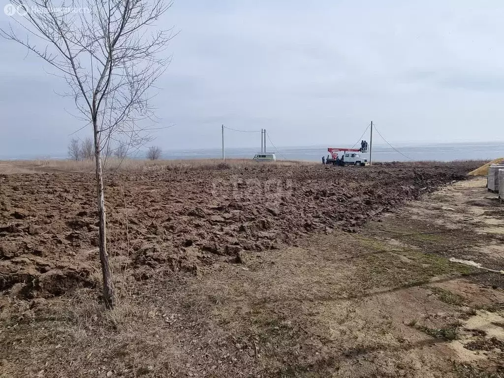 Участок в Дубовка, Приволжская улица (9.6 м) - Фото 0