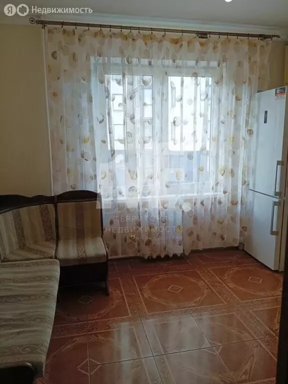 1-комнатная квартира: Калининград, улица Олега Кошевого, 26 (40 м) - Фото 1