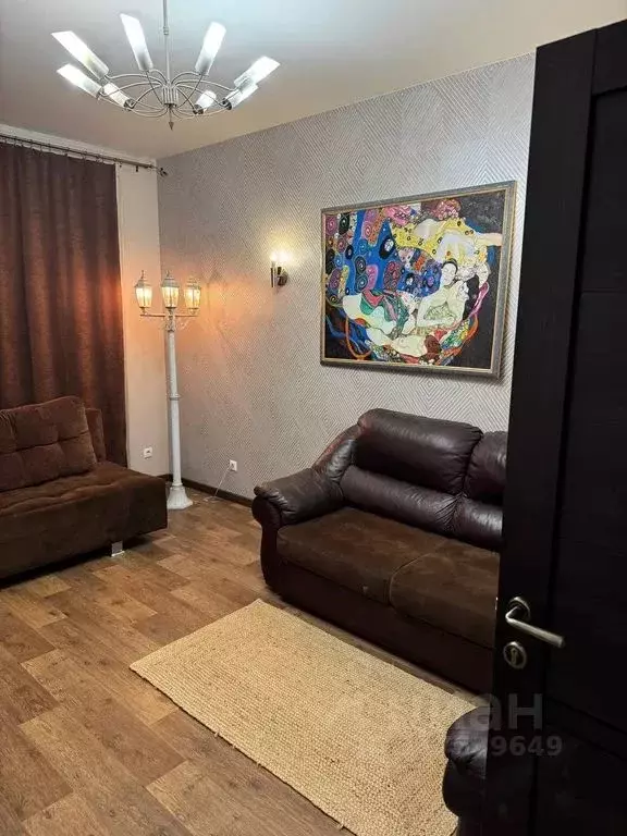 2-к кв. Волгоградская область, Волгоград ул. Мира, 11 (57.0 м) - Фото 0