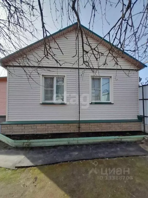 Дом в Курганская область, Шадринск ул. Островского (75 м) - Фото 0