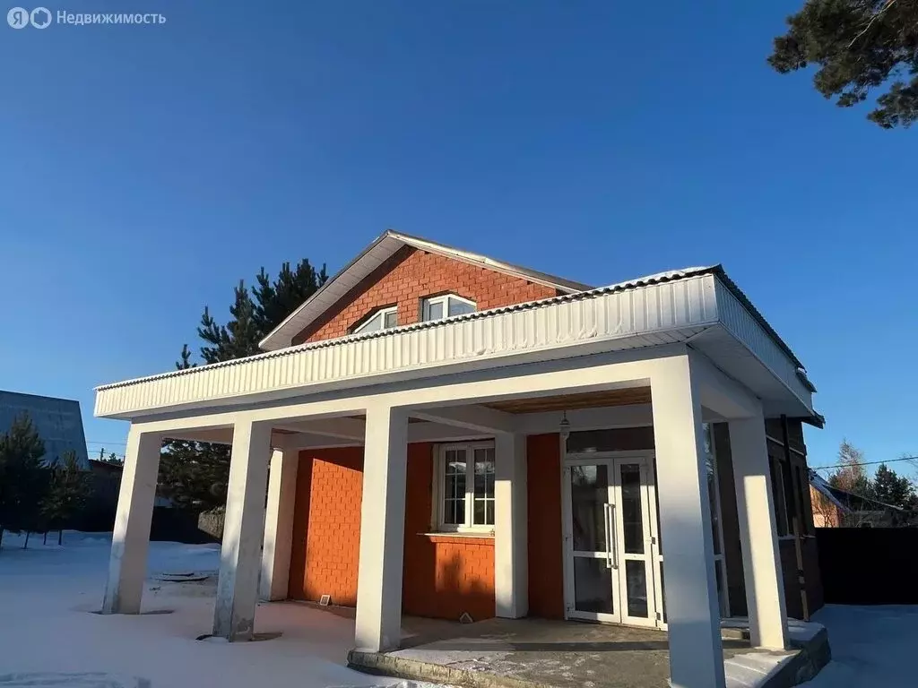 Дом в село Мамоны, улица Степанова, 49 (180 м) - Фото 1