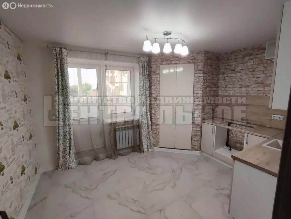 2-комнатная квартира: Смоленск, улица Нахимова, 40Г (70.5 м) - Фото 1