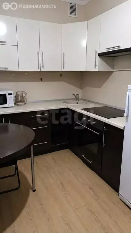 Квартира-студия: Новый Уренгой, проспект Губкина, 28 (30 м) - Фото 1