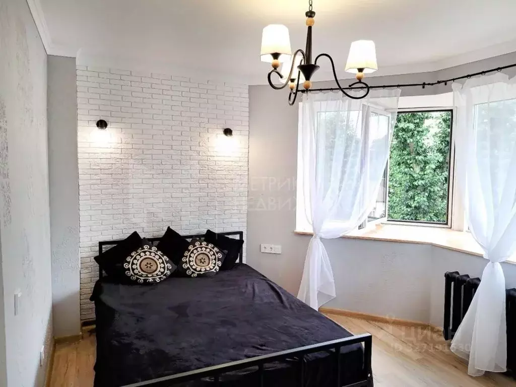 1-к кв. Тюменская область, Тюмень ул. 50 лет Октября, 33А (39.2 м) - Фото 1