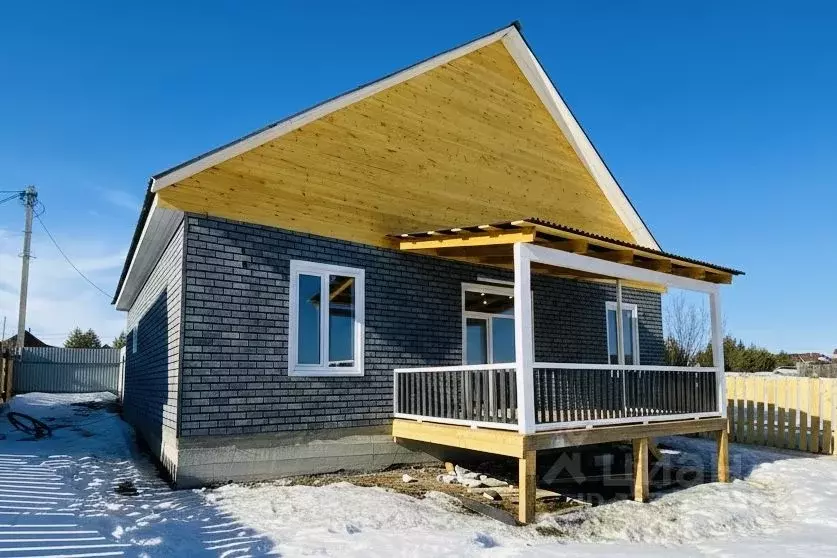 Дом в Иркутская область, Иркутский муниципальный округ, д. Куда пер. ... - Фото 1