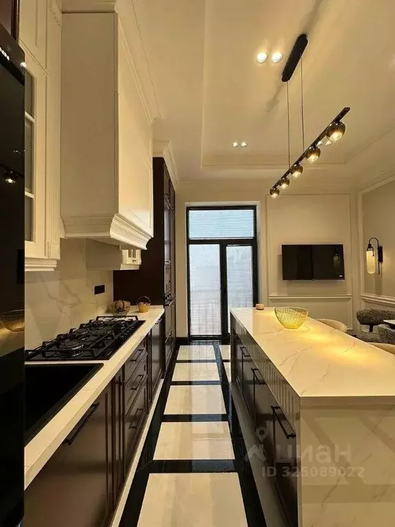 3-к кв. Краснодарский край, Сочи Центральный мкр, ул. Орджоникидзе, ... - Фото 2