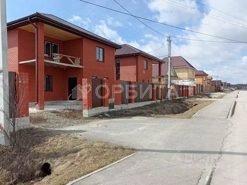 Дом в Тюменская область, Тюмень Березняковский мкр, ул. Березняковская ... - Фото 1