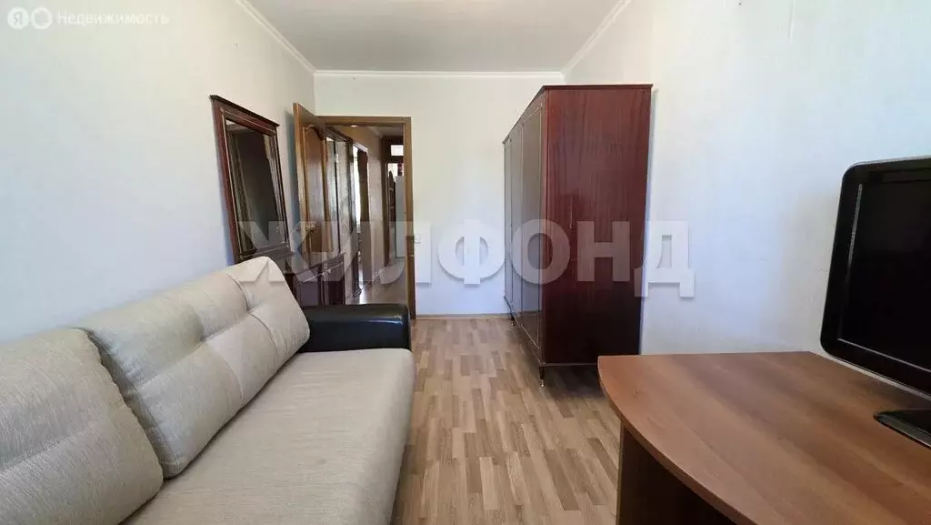 3-комнатная квартира: Новосибирск, улица Челюскинцев, 22 (61.4 м) - Фото 0