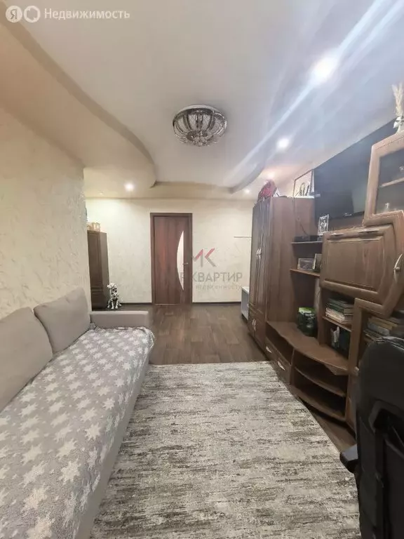 3-комнатная квартира: Минусинск, улица Пушкина, 20 (58.5 м) - Фото 1