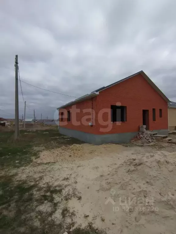 Дом в Калмыкия, Элиста ул. Кленовая, 27 (120 м) - Фото 1