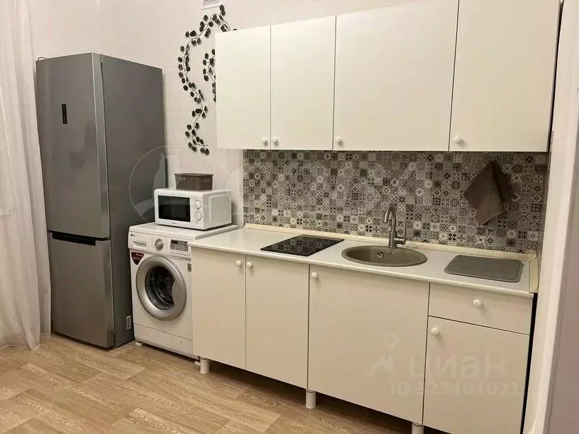 1-к кв. Тюменская область, Тюмень ул. Василия Гольцова, 2 (34.0 м) - Фото 1