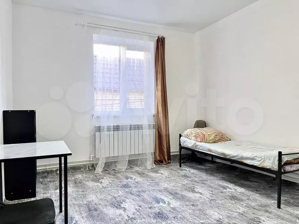 Комната 16,5 м в 3-к., 1/1 эт. - Фото 0