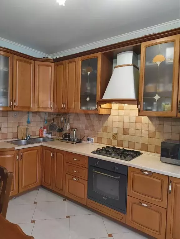 2-к. квартира, 70 м, 4/9 эт. - Фото 0