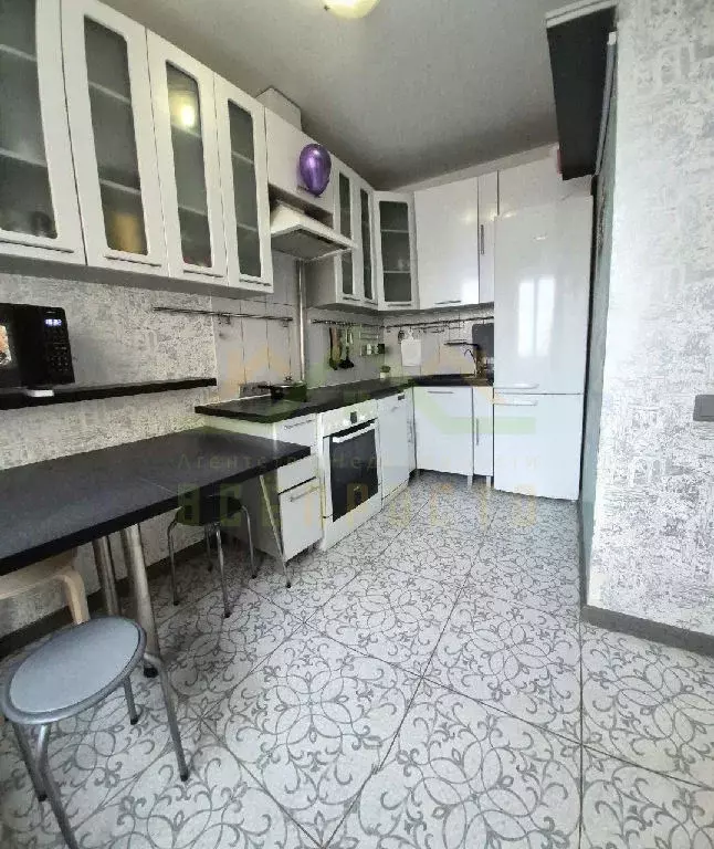 Продается 1-комнатная квартира - Фото 1