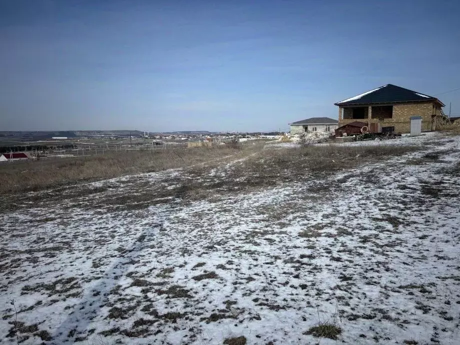 Участок в Крым, Симферопольский район, Чистенское с/пос, с. Левадки, ... - Фото 2