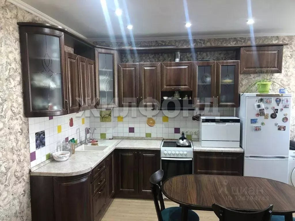 3-к кв. Хакасия, Абакан просп. Ленина, 62 (81.3 м) - Фото 1