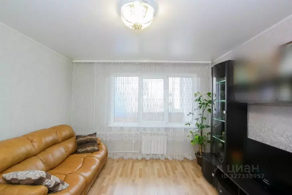 3-к кв. Бурятия, Улан-Удэ просп. Строителей, 42 (65.9 м) - Фото 1