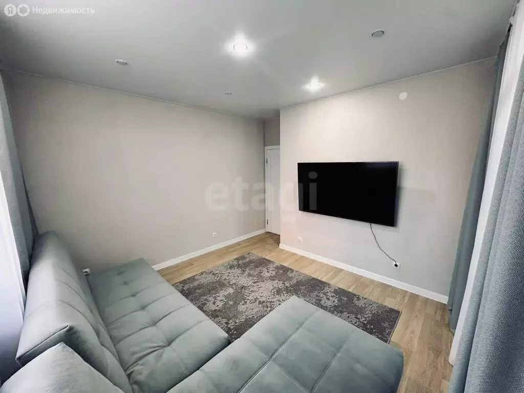 3-комнатная квартира: Пермь, улица Красных Командиров, 7 (57.3 м) - Фото 1