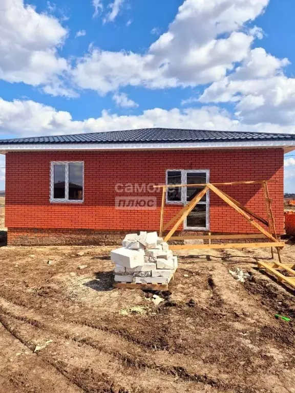 Дом в Курская область, Курский район, Моковский сельсовет, д. 2-я ... - Фото 1