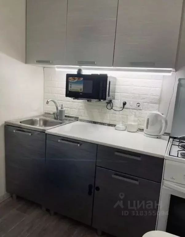 1-к кв. Удмуртия, Ижевск Школьная ул., 40 (30.0 м) - Фото 1