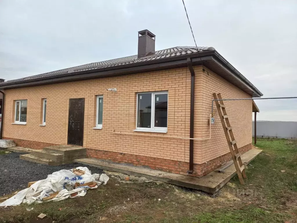 Дом в Ростовская область, Азовский район, с. Пешково  (100 м) - Фото 1