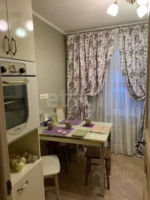 2-к кв. Белгородская область, Белгород ул. Есенина, 50а (58.6 м) - Фото 1