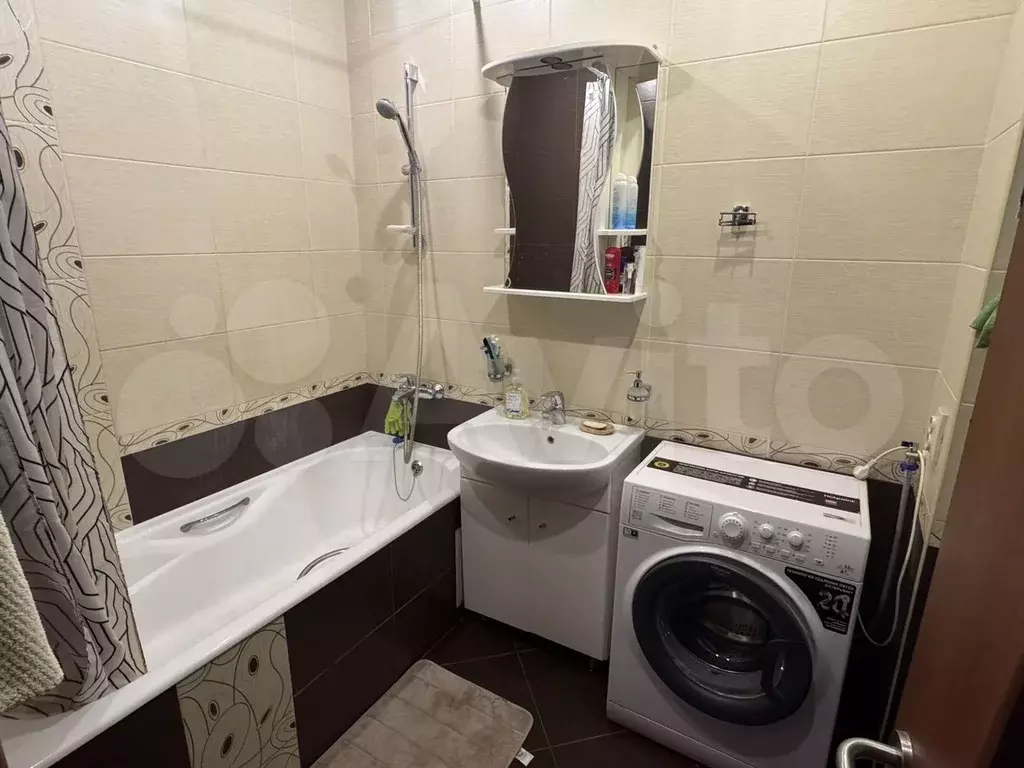 1-к. квартира, 42 м, 7/9 эт. - Фото 0